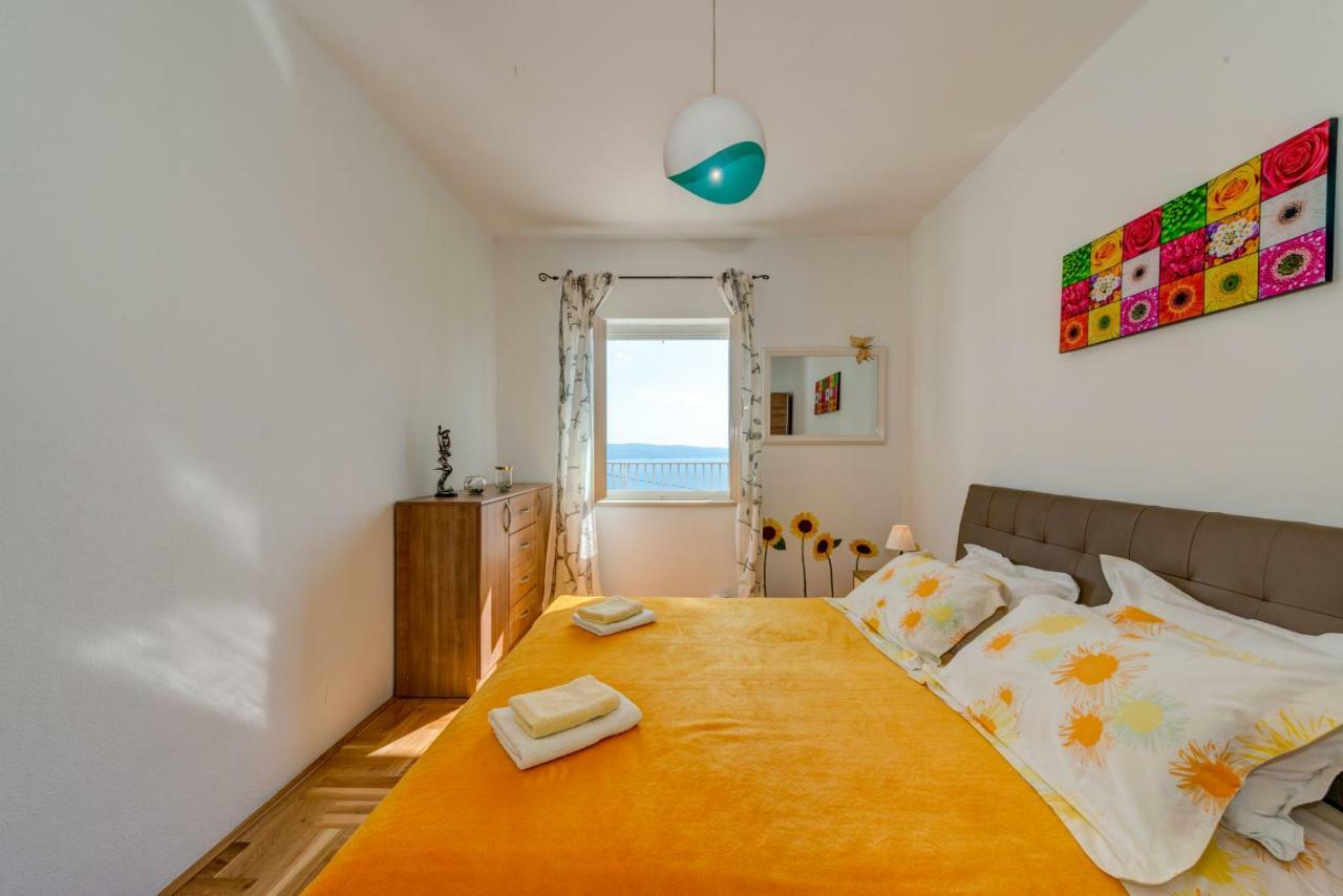 Holiday Home Figa Omis Exterior photo