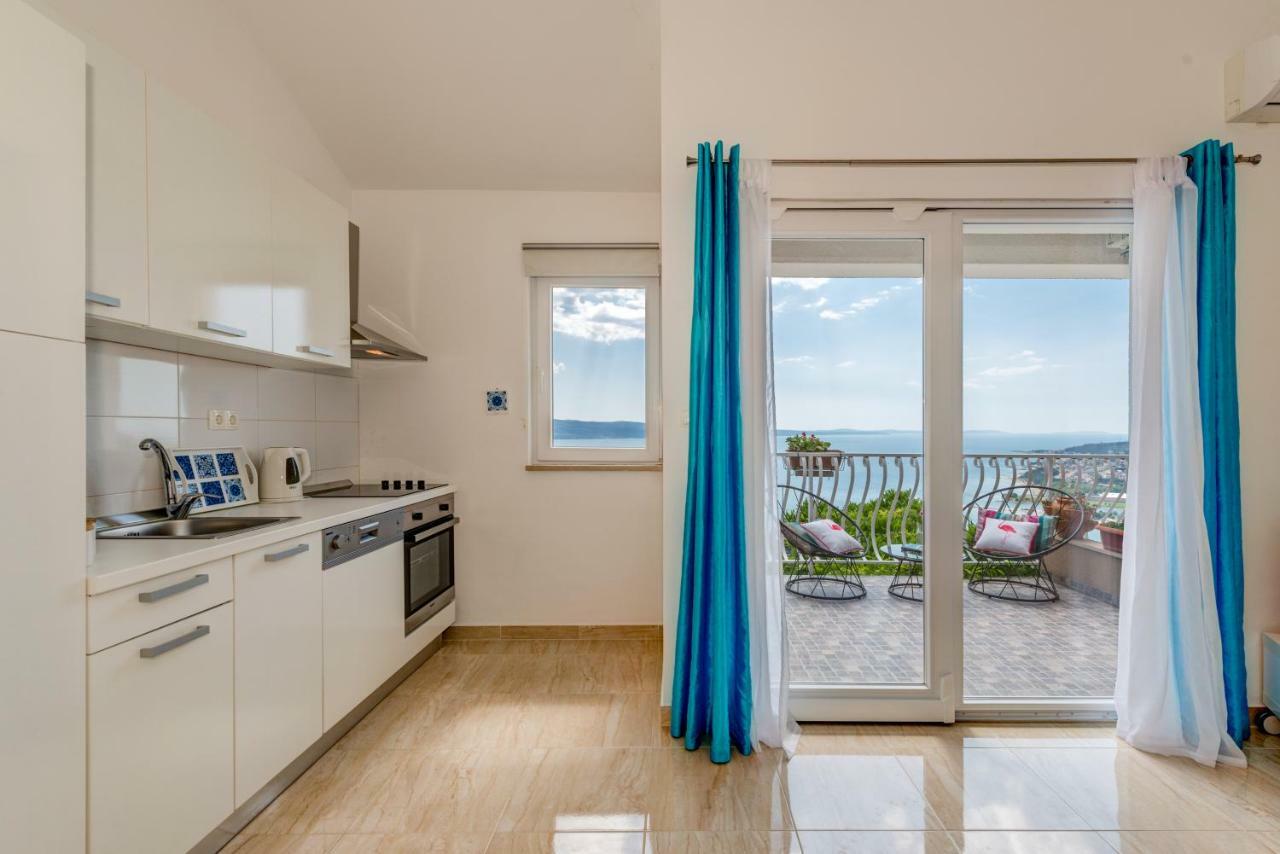 Holiday Home Figa Omis Exterior photo