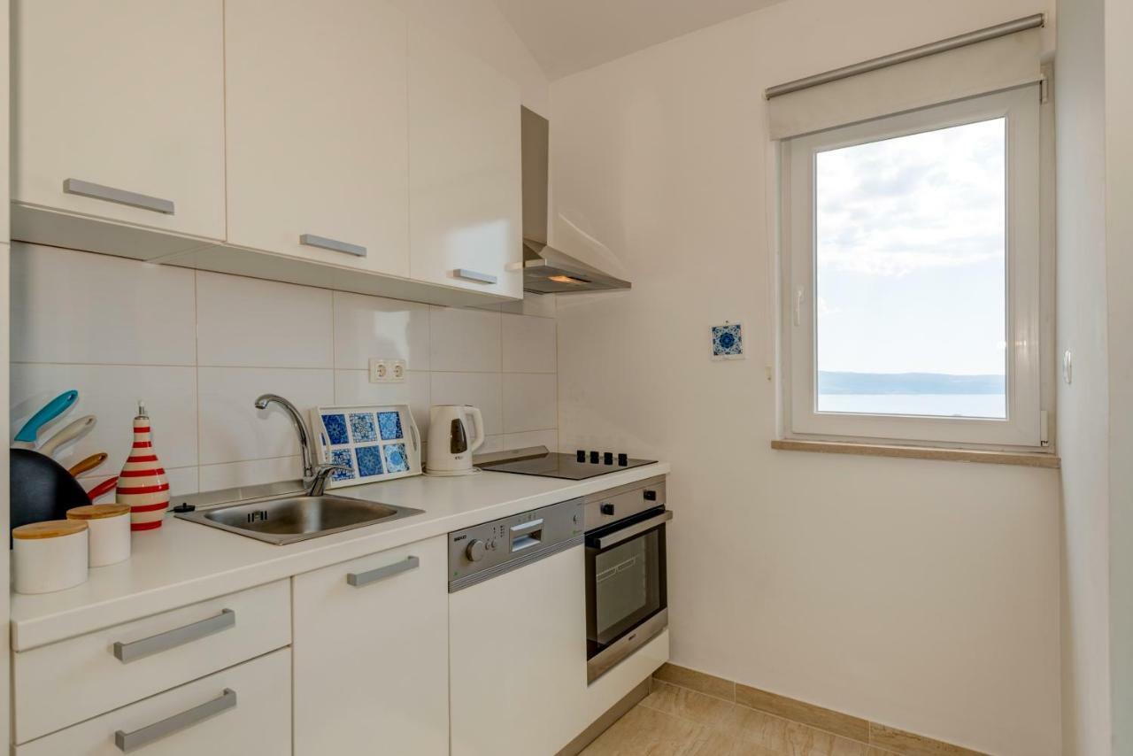 Holiday Home Figa Omis Exterior photo